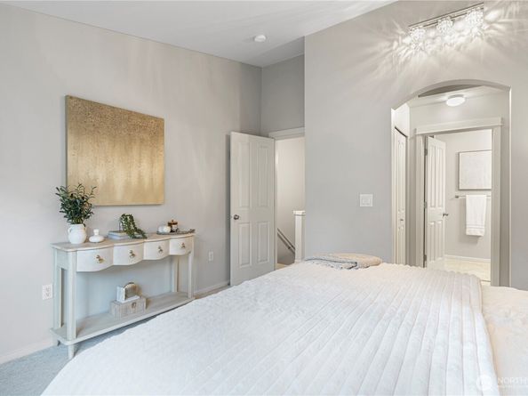 18258 NE 96th Way 103, Redmond WA 98052