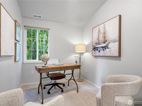 18258 NE 96th Way 103, Redmond WA 98052