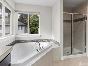 18927 10th Drive SE, Bothell WA 98012