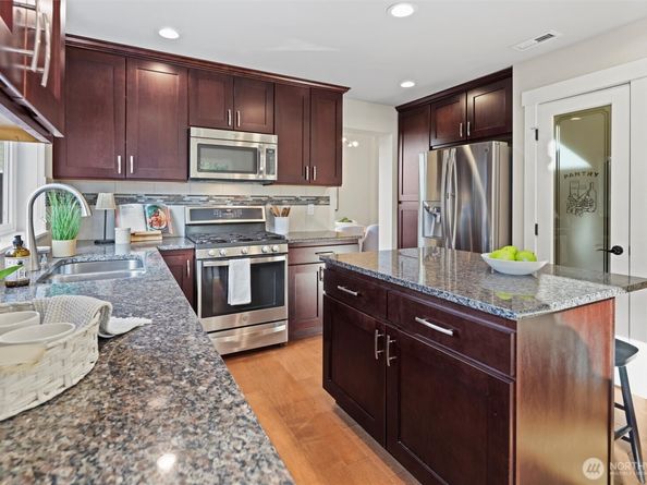 18927 10th Drive SE, Bothell WA 98012