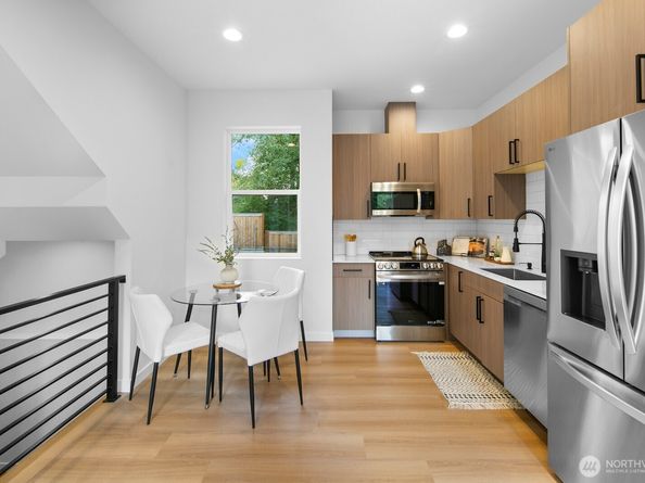 2805 S Grand Street, Seattle WA 98144