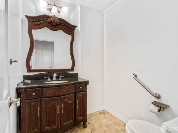 453 SW 347th Street, Federal Way WA 98023