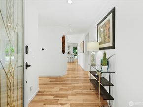21010 NE 33rd Place, Sammamish WA 98074