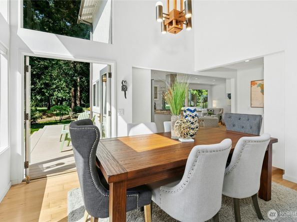 21010 NE 33rd Place, Sammamish WA 98074