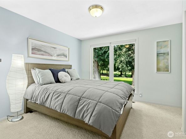 21010 NE 33rd Place, Sammamish WA 98074