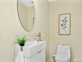 21010 NE 33rd Place, Sammamish WA 98074