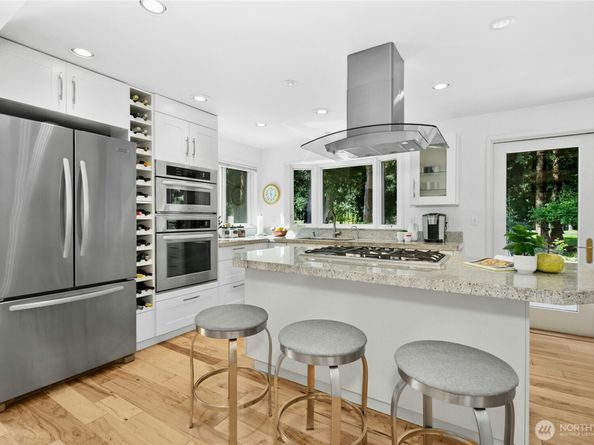 21010 NE 33rd Place, Sammamish WA 98074