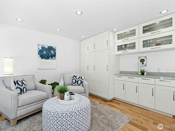 21010 NE 33rd Place, Sammamish WA 98074