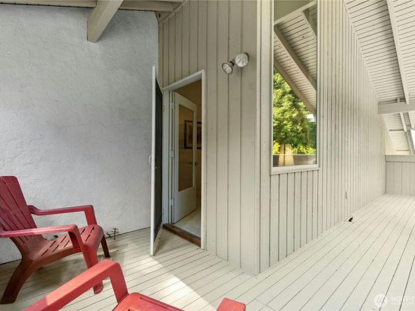 21010 NE 33rd Place, Sammamish WA 98074