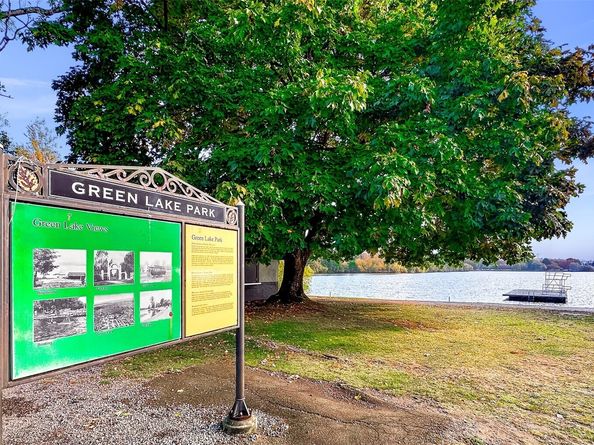 911 N 73rd Street 401, Seattle WA 98103