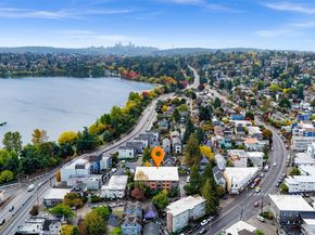 911 N 73rd Street 401, Seattle WA 98103