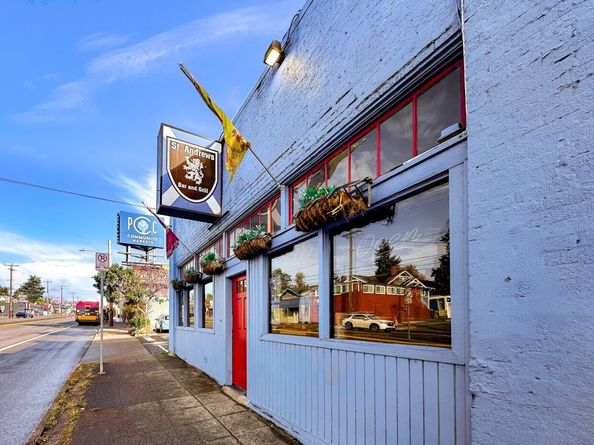 911 N 73rd Street 401, Seattle WA 98103