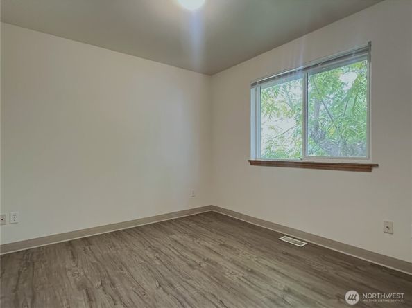 10539 Evanston Avenue N, Seattle WA 98133