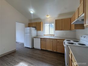 10539 Evanston Avenue N, Seattle WA 98133