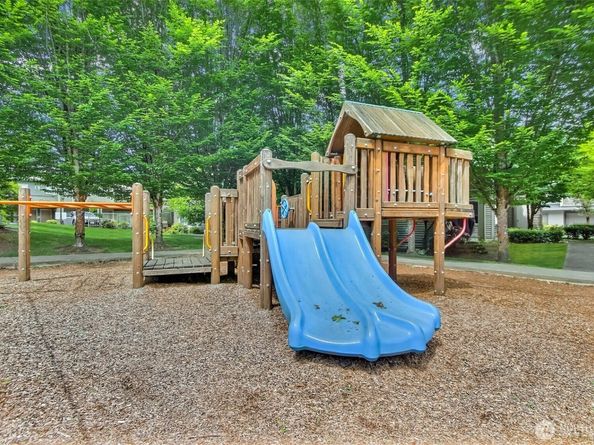 15325 SE 155th Place N5, Renton WA 98058
