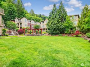 15325 SE 155th Place N5, Renton WA 98058