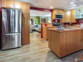 16720 North Park Avenue N, Shoreline WA 98133