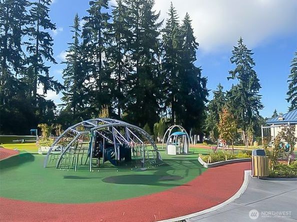 16720 North Park Avenue N, Shoreline WA 98133