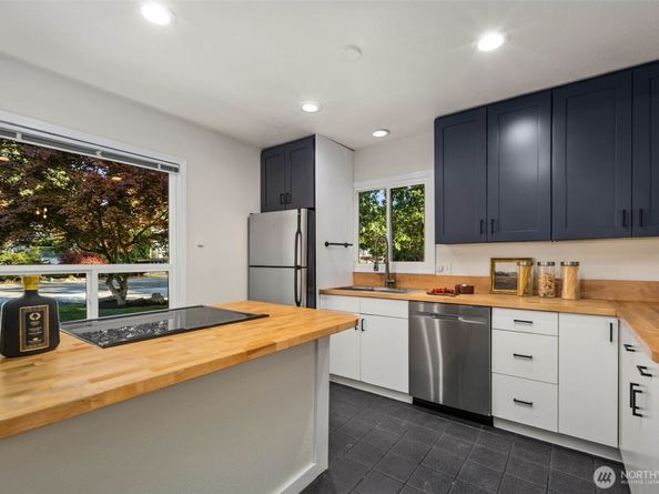 14035 2nd Avenue NW, Seattle WA 98177
