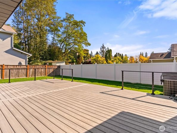 18542 Stone Avenue N, Shoreline WA 98133