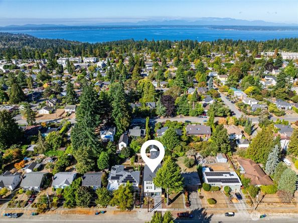 12037 Fremont Avenue N 1, Seattle WA 98133