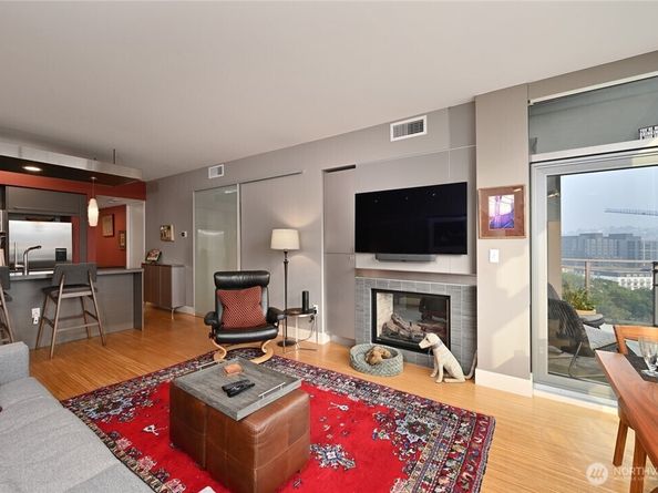820 Blanchard Street 1301, Seattle WA 98121
