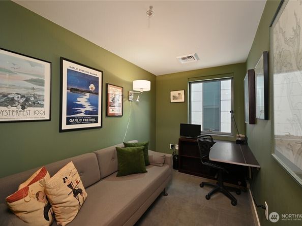 820 Blanchard Street 1301, Seattle WA 98121