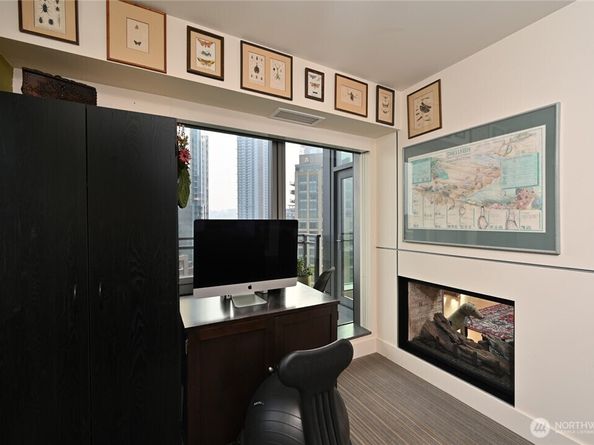 820 Blanchard Street 1301, Seattle WA 98121