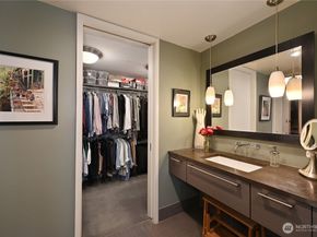 820 Blanchard Street 1301, Seattle WA 98121