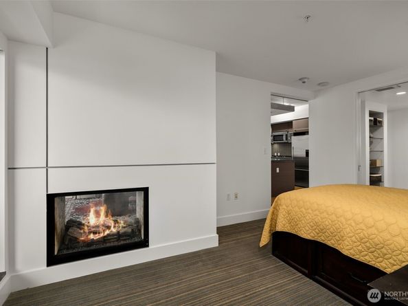 820 Blanchard Street 1301, Seattle WA 98121