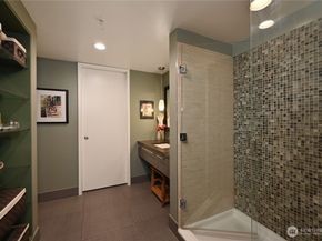 820 Blanchard Street 1301, Seattle WA 98121