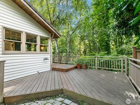 18901 61 Avenue NE, Kenmore WA 98028