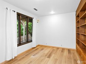 18901 61 Avenue NE, Kenmore WA 98028