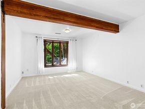 18901 61 Avenue NE, Kenmore WA 98028