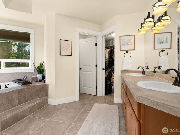 7368 E Wyoming Street, Port Orchard WA 98366