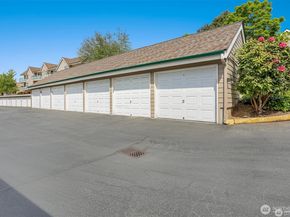 15330 Sunwood Boulevard E203, Tukwila WA 98188