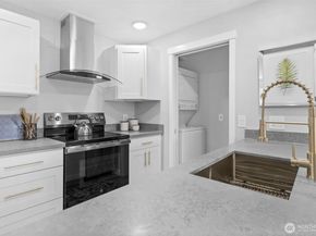15330 Sunwood Boulevard E203, Tukwila WA 98188