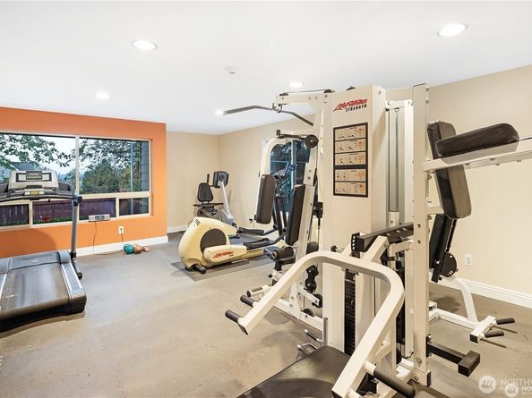 15330 Sunwood Boulevard E203, Tukwila WA 98188