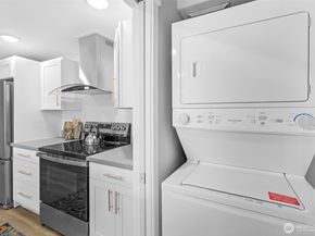 15330 Sunwood Boulevard E203, Tukwila WA 98188