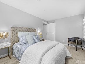 15330 Sunwood Boulevard E203, Tukwila WA 98188