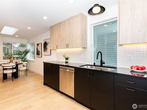 7341 21st Avenue NE B, Seattle WA 98115