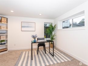 7341 21st Avenue NE B, Seattle WA 98115