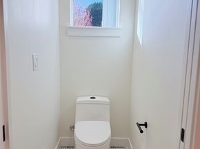 7341 21st Avenue NE B, Seattle WA 98115