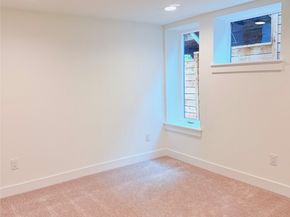 7341 21st Avenue NE B, Seattle WA 98115