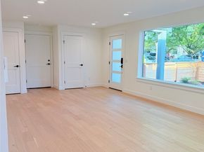 7341 21st Avenue NE B, Seattle WA 98115