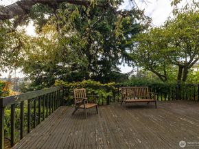 3034 30th Avenue W, Seattle WA 98199