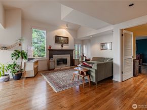 3034 30th Avenue W, Seattle WA 98199