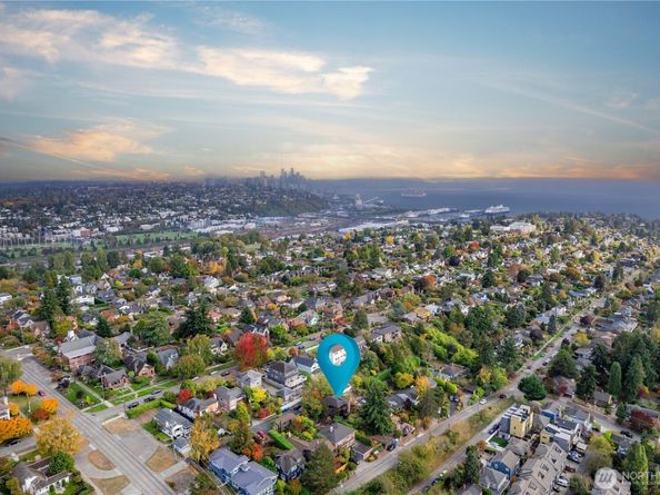 3034 30th Avenue W, Seattle WA 98199