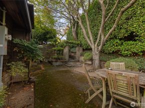 3034 30th Avenue W, Seattle WA 98199
