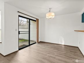 24914 109th Place SE 34C, Kent WA 98030